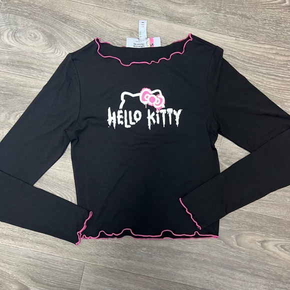 Hello Kitty Long Sleeve Crop Top Graphic Tee Black Pink S‎ - Picture 1 of 4